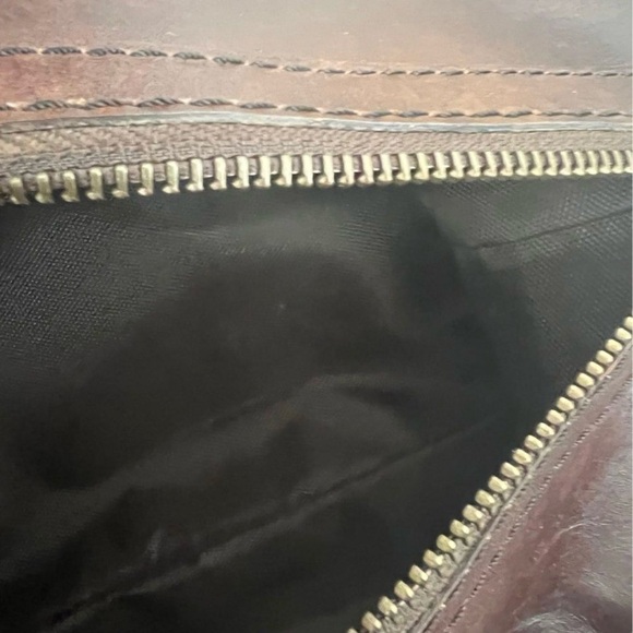 Pottery barn saddle leather toiletry case with initial S - Picture 5 of 6